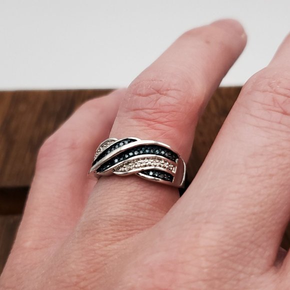 Size 6 925 Sterling Silver Blue And Clear Genuine Diamonds Ring - Picture 3 of 9